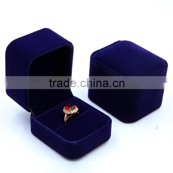 Luxury Engagement Mini Ring Box Velvet photo-2