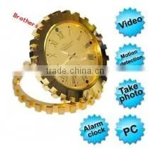 062 DVR Clock Table Round Gold