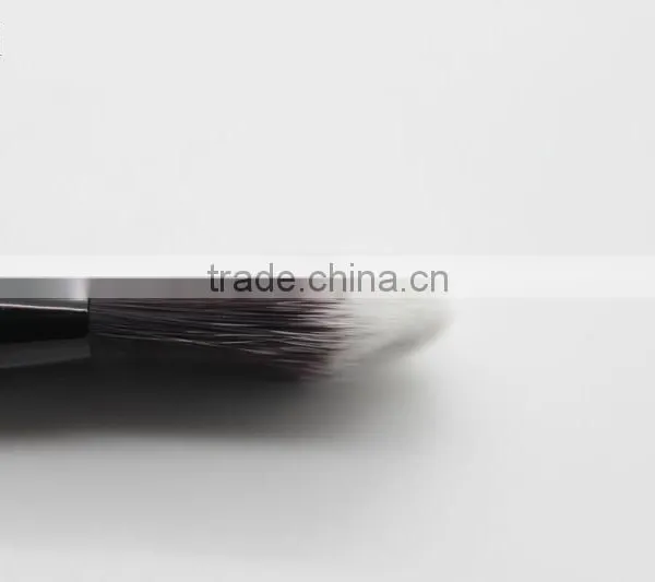 High Quality Nylon Hair Wooden Handle Foundation Brush photo-5