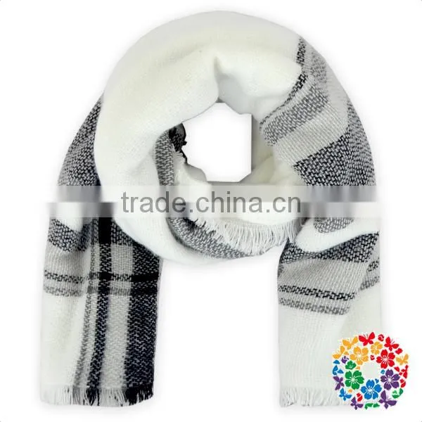 One Size Fit All Black White Lattices Winter Scarf for Lady /Girls photo-5