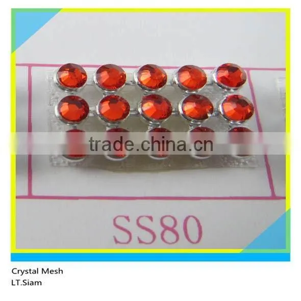 Hot Fix Diamond Mesh Ss6 2mm Emerald Crystal Black Base photo-2