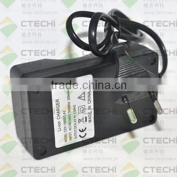 Travel 18650 Battery Charger photo-4