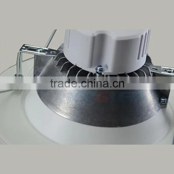 Aluminum Lamp Body Material and CE,SAA,RoHS,CQC,PSE,UL,FCC Certification Surface Mounted Led Downlight photo-3