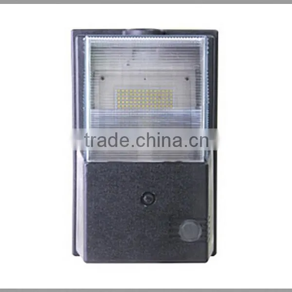 UL DLC IP65 30W LED Wall Pack With 5 Years Warranty for Outdoor Using photo-4