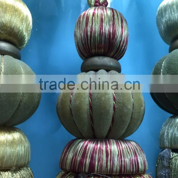 China Supplier Curtain Beaded Polyester Tassel photo-2