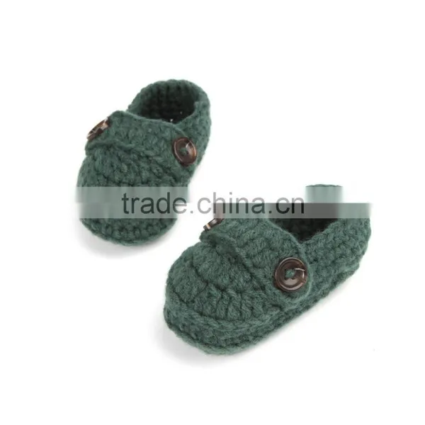 Fancy Button Style Hand Knitted Crochet Shoes Winter Indoor Infant Baby Shoes photo-5