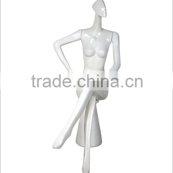 Special Size FRP Female Mannequin Set for Window Disply photo-3