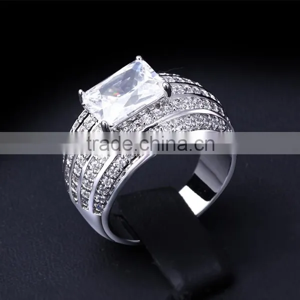China Factory Price Pave Setting CZ Luxury Marriage Gift 18K Gold Ring Jewelry Plated photo-5