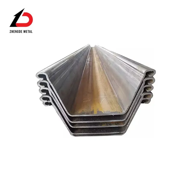 A fábrica fornece estacas de chapa de aço laminado a quente (placa Z, Hp14x117) para cercas de sistemas de tratamento de água.