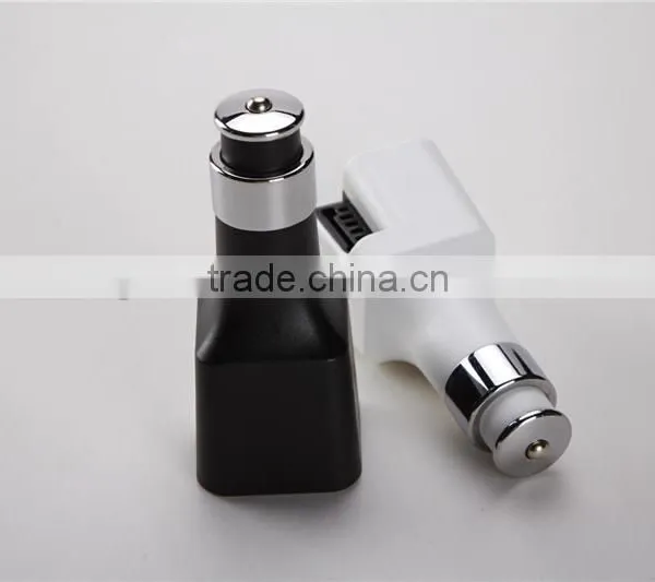 Innovative Mobile Phone Car Charge With Air Purifier photo-4