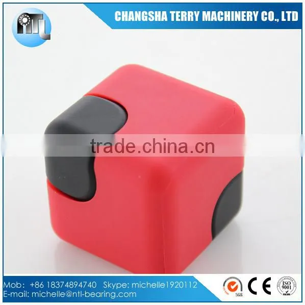 Colorful Funny New Design Fidget Plastic Cube & Spinner Toys With Ball Bearing R188 photo-3