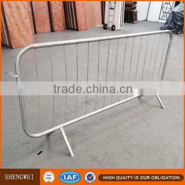 Galvanized Hook and Link Connected Temporary Barrier photo-2