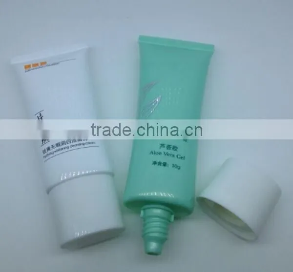 Cosmetic Oval Tube Packaging for Makeup Sets photo-3