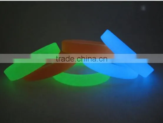Elegant Custom Glowing in the Dark Silicone Wristband for Event Supplier's Choice photo-3