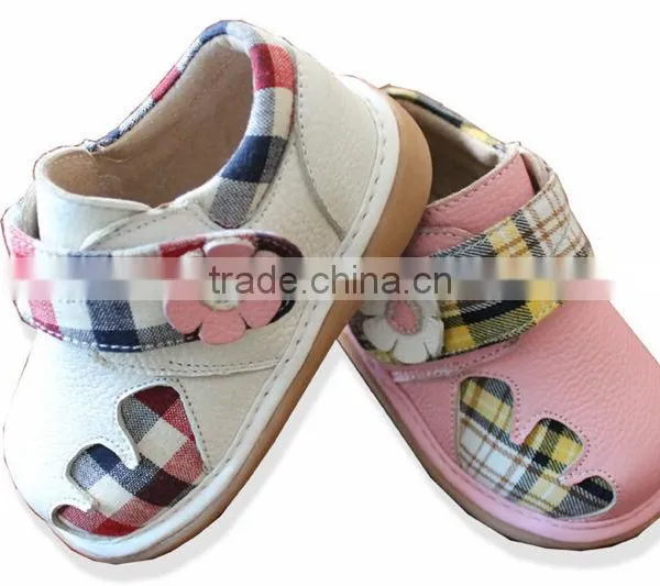 Fashion Squeaky Baby Shoes for Girls photo-2
