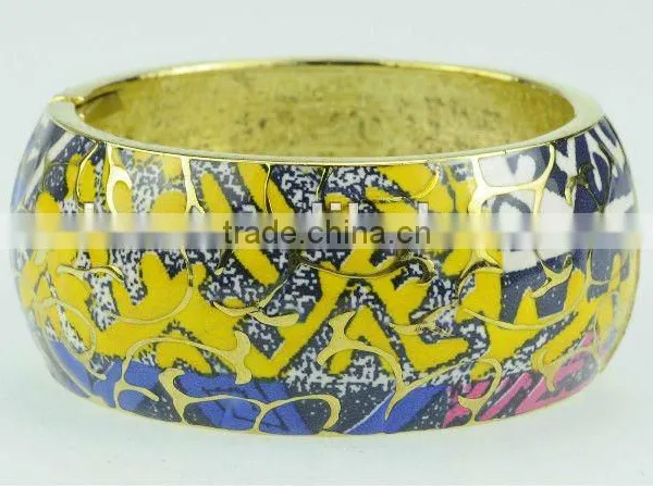 Classical Beauty metal bangle
