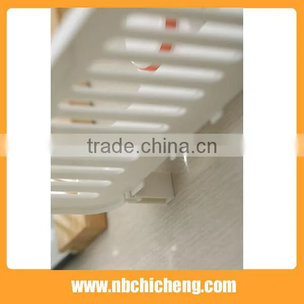 Plastic Wall Mounted Type Powerful Suction Bathroom Shelf Solid Color Single Tier Bathroom Corner Shelves photo-5