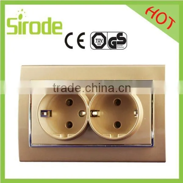 Waterproof Power Usage Plug Socket Outlet With Shelter photo-4