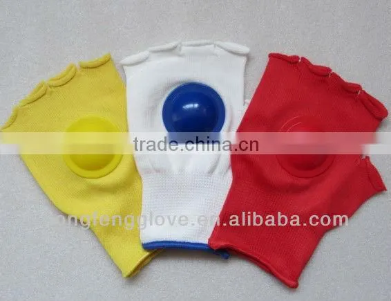 Top Quality Knitted Seamless Soccer Fans Clapper Glove Factory photo-2
