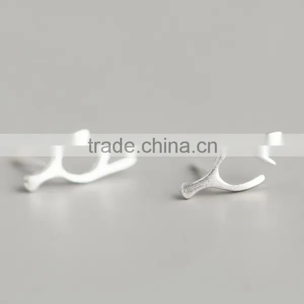 Fashion Popular Deer Design Daily Wear 925 Silver Sud Earrings photo-3