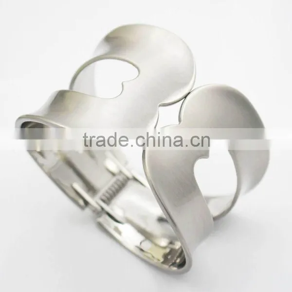 Wholesale High Quality Hammered Craft Metal Jewelry Wide Cuff Bangles photo-3