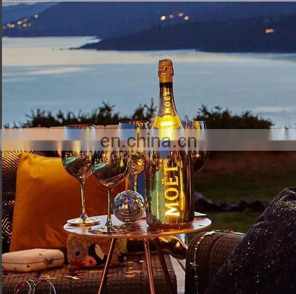 Golden Acrylic/Plastic Moet Champagne Glasses photo-4