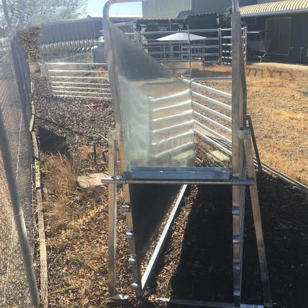 Durable Galvanized High Quality Farm Livestock Cattle Yard Sheep Loading Ramp Livestock Equipment photo-4