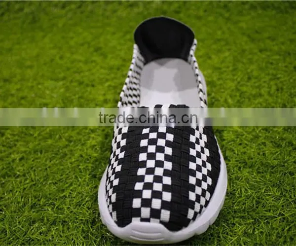 Classic Light Color Woven Slip-on Training Shoes photo-2