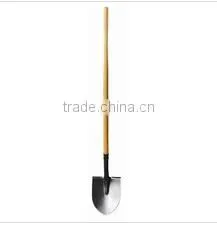 Round Nose Shovel With Long Wood Handle