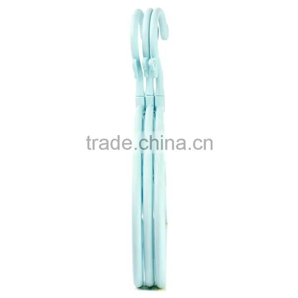 Beautiful Butterfly Shape Plastic Rotating Clothes Hanger photo-3