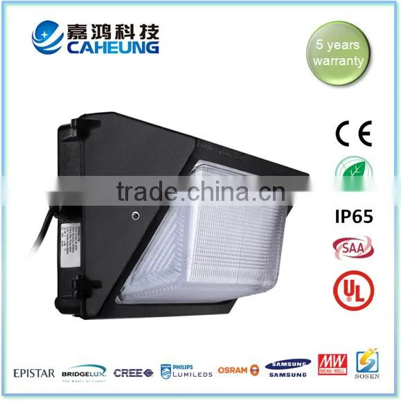 Warehouse Garage Outdoor Use 60W DLC LED Wall Pack photo-2