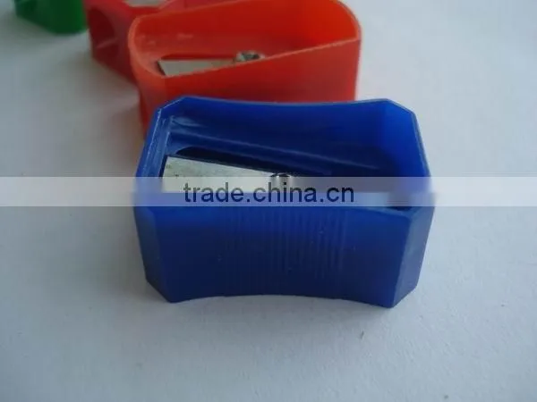 Factory Price Promotional Plastic One Hole Pencil Sharpeners photo-3