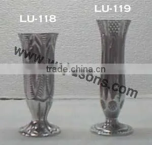Machine Made Metal Vase for Spring photo-3