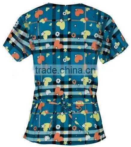New Design Printed Mock Wrap Scrubs Wholesale of Y-Neck With Two Lower Pockets photo-3