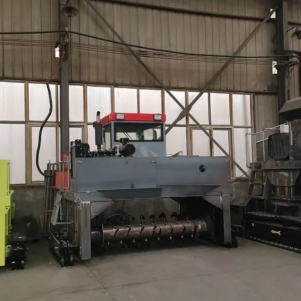 Professional Composting Fertilizer Equipment Moving Type Crawler Compost Turner Machine for Poultry Animal Manure photo-6