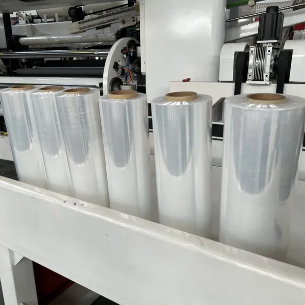 Four Shafs Rewinder High Capacity Energy Saving FLY 1500MM PE Stretch Film Machine Stretch Wrap Film Machine photo-4