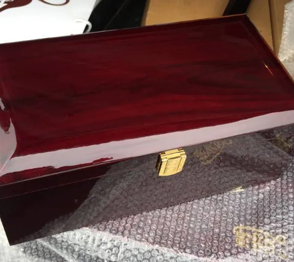 Piano Lacquered Wooden Box. Free Design Reference Sample Pictures for Painted Wooden Box Packaging. 15 Years of Dedication photo-3
