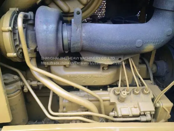 Бывшая гусеничная бульдозер Caterpillar D5H photo-5
