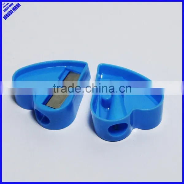 One Hole Plastic Novelty Heart Shaped Pencil Sharpener photo-3