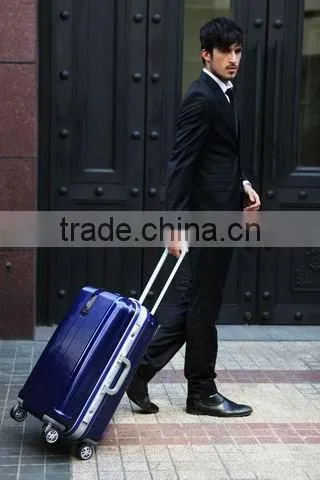 Come Here !!! 2015 New Aluminium Frame China Wheeled Pilot Case