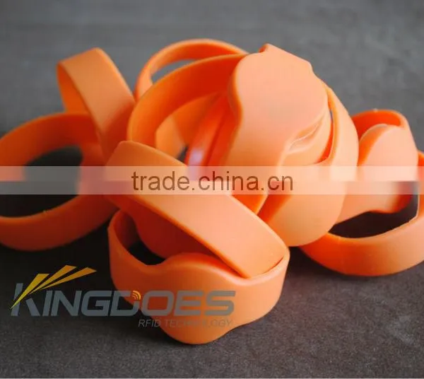 Waterproof RFID Silicone Wristband photo-5