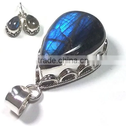 Labradorite Jewelry 925 Sterling Silver Jewelry Wholesale Indian Gemstone Jewelry Pendant Earrings Set