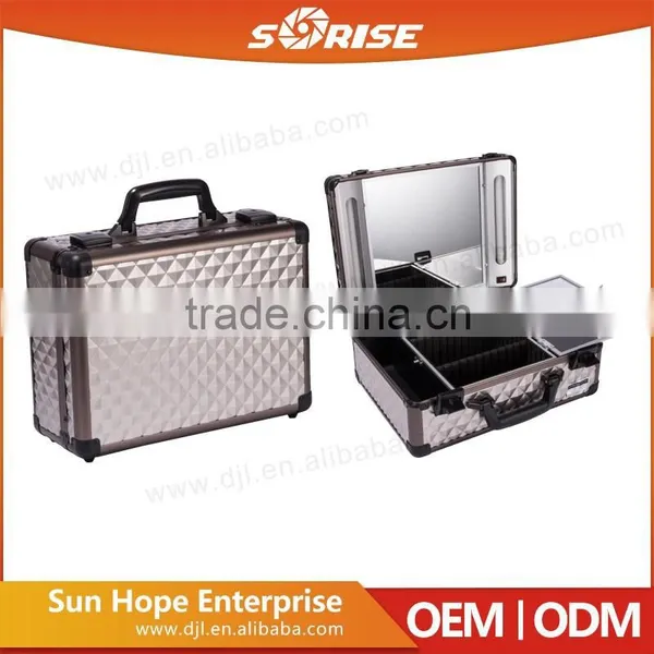 Factory Price Artist Beautiful Aluminum Cosmetic Case photo-3