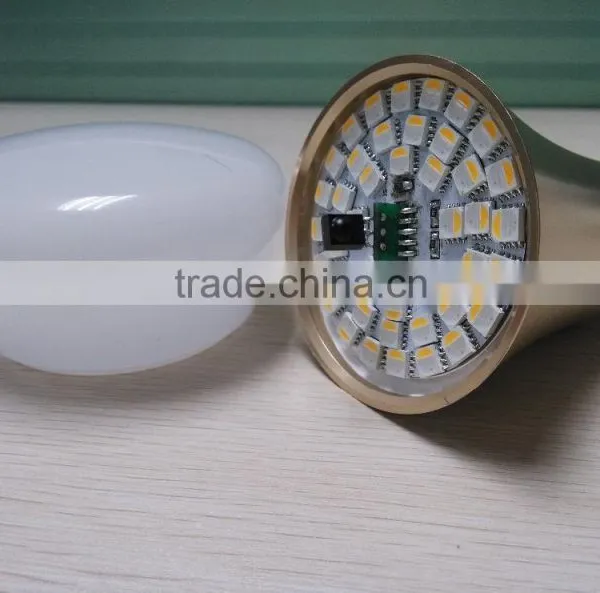 LED Light E26 / E27 9W RGBW Full Color Change Bulb With RF Remote Control photo-4