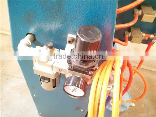 Microseism Squeeze Sand Foundry Moulding Machine Z145 Series/injection Moulding Machine photo-4