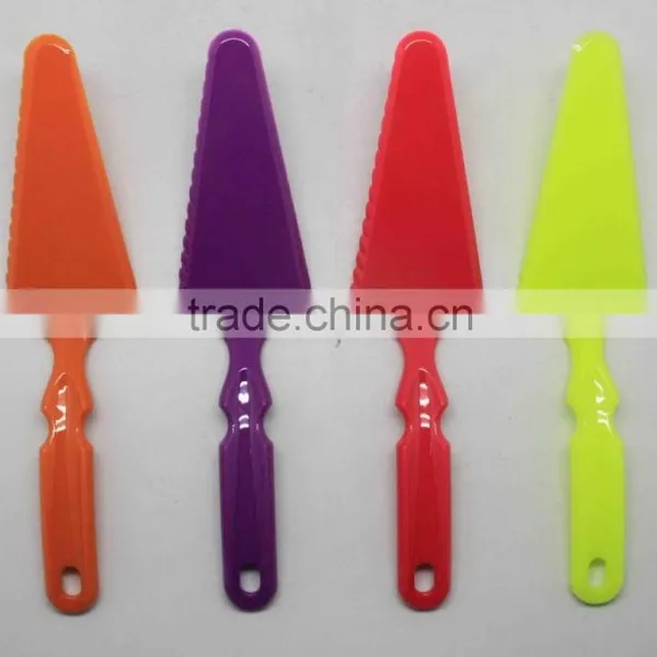 PLASTIC PS CAKE KNIFE/CAKE SERVER WITH DISPLAY BOX photo-4