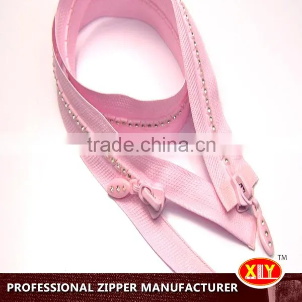 2015 Hot Sale Polyester Tape Plastic Rhinestone Zipper photo-5