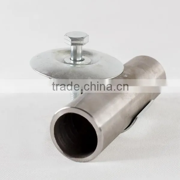 Limpet Clip Used to Hold Down Scaffold Boards in Exposed Areas photo-4