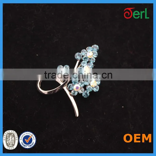 Fashion Design Best Quality Cheap Crystal Wedding Brooch Bulk Rhinestone Brooch photo-4
