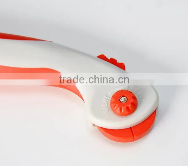 28mm Craft Ergonomic Soft Crip Rotary Cutter photo-2